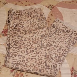 NWT Leopard Cropped Jeans